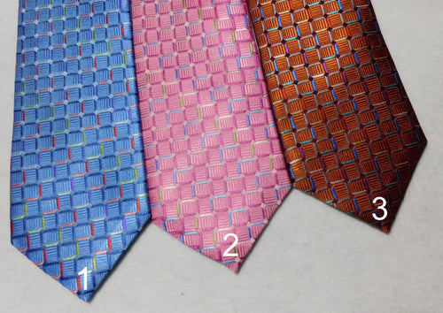 215683  Woven Silk Squares