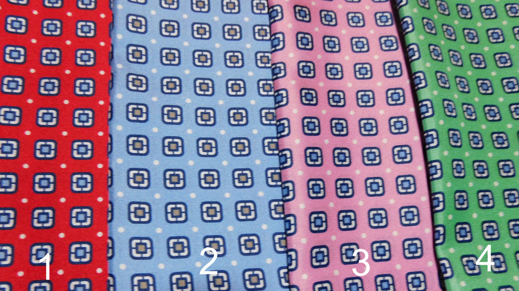 A2015 100% Silk Pocket Square w/Squares Made In Italy