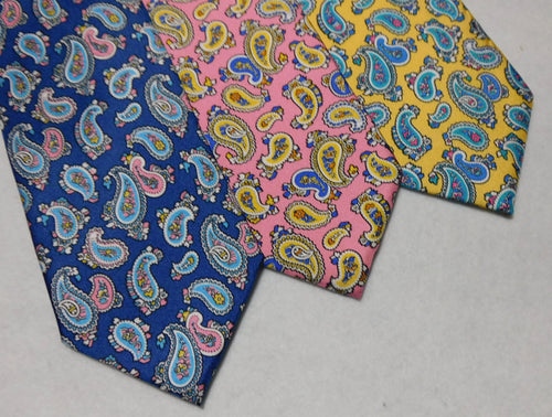 6640 Bellinzona Privileged Italian Woven Silk Small Paisley